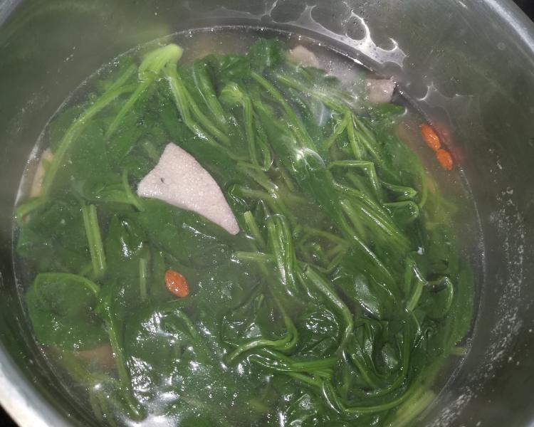 平菇煲汤做法:星级大厨教你打造家常美味